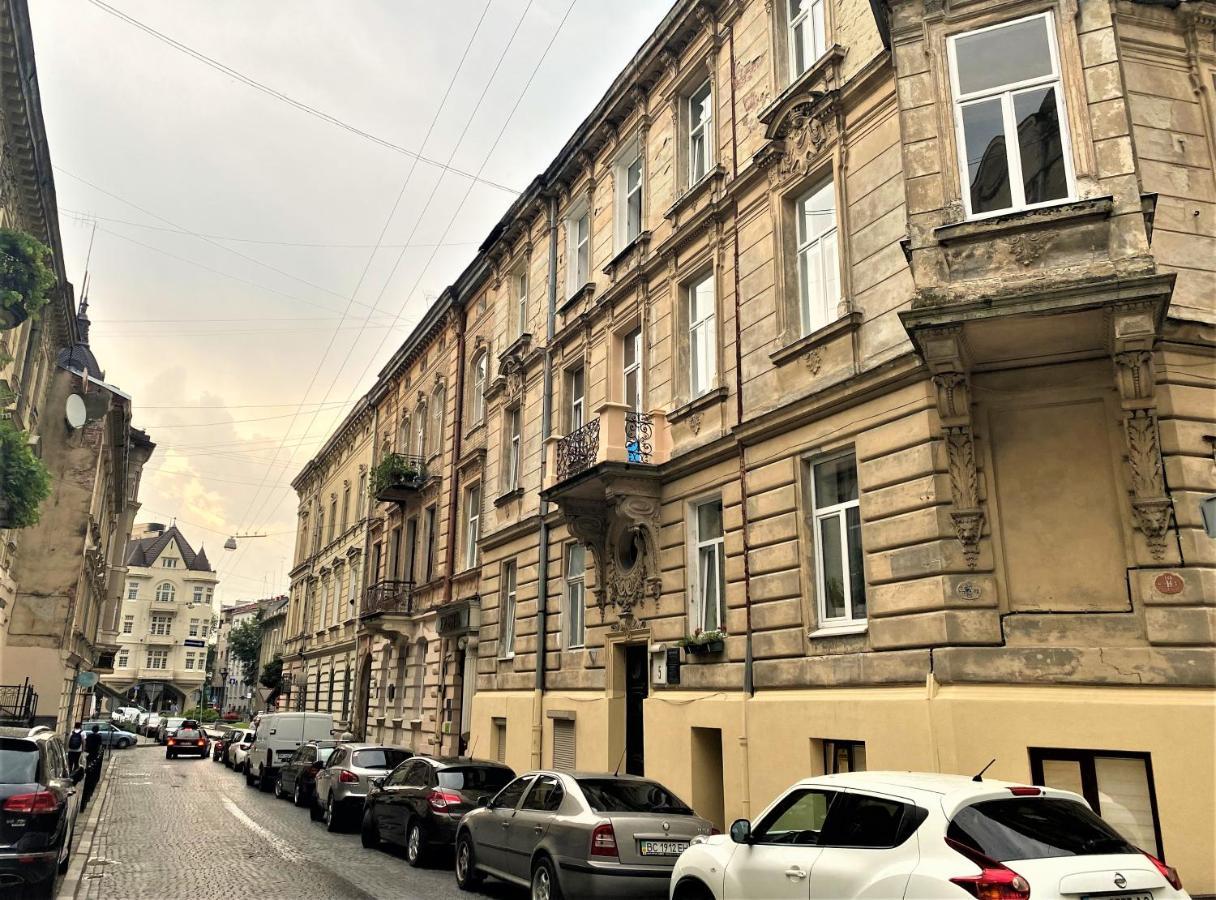 Iris Apartment On Popovich Lviv Eksteriør bilde