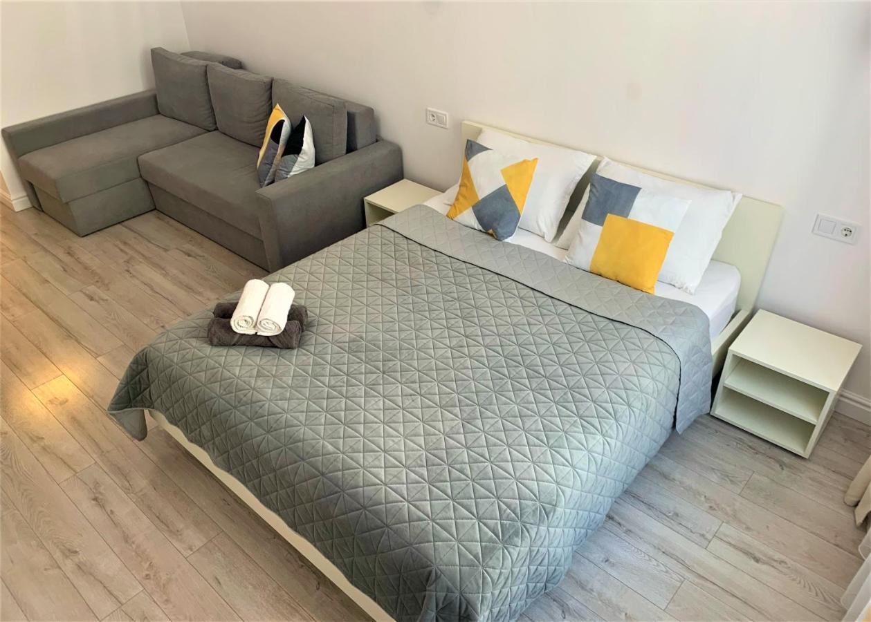 Iris Apartment On Popovich Lviv Eksteriør bilde