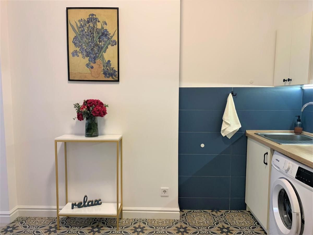 Iris Apartment On Popovich Lviv Eksteriør bilde
