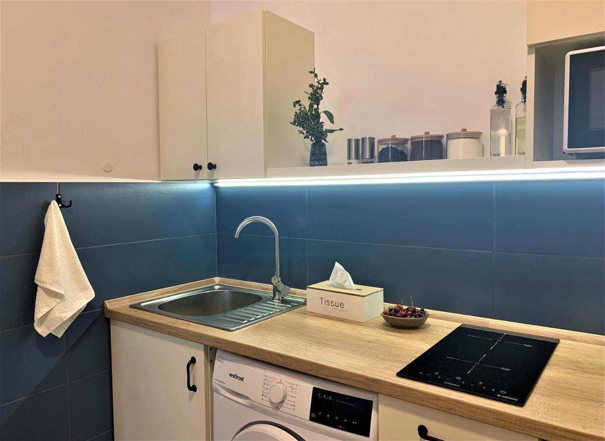 Iris Apartment On Popovich Lviv Eksteriør bilde