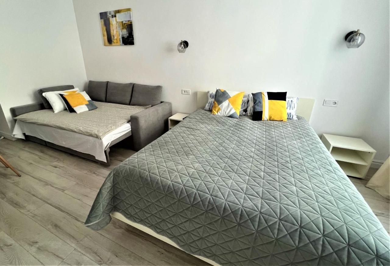 Iris Apartment On Popovich Lviv Eksteriør bilde