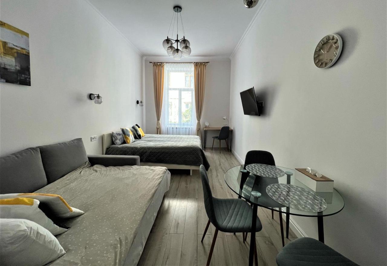 Iris Apartment On Popovich Lviv Eksteriør bilde